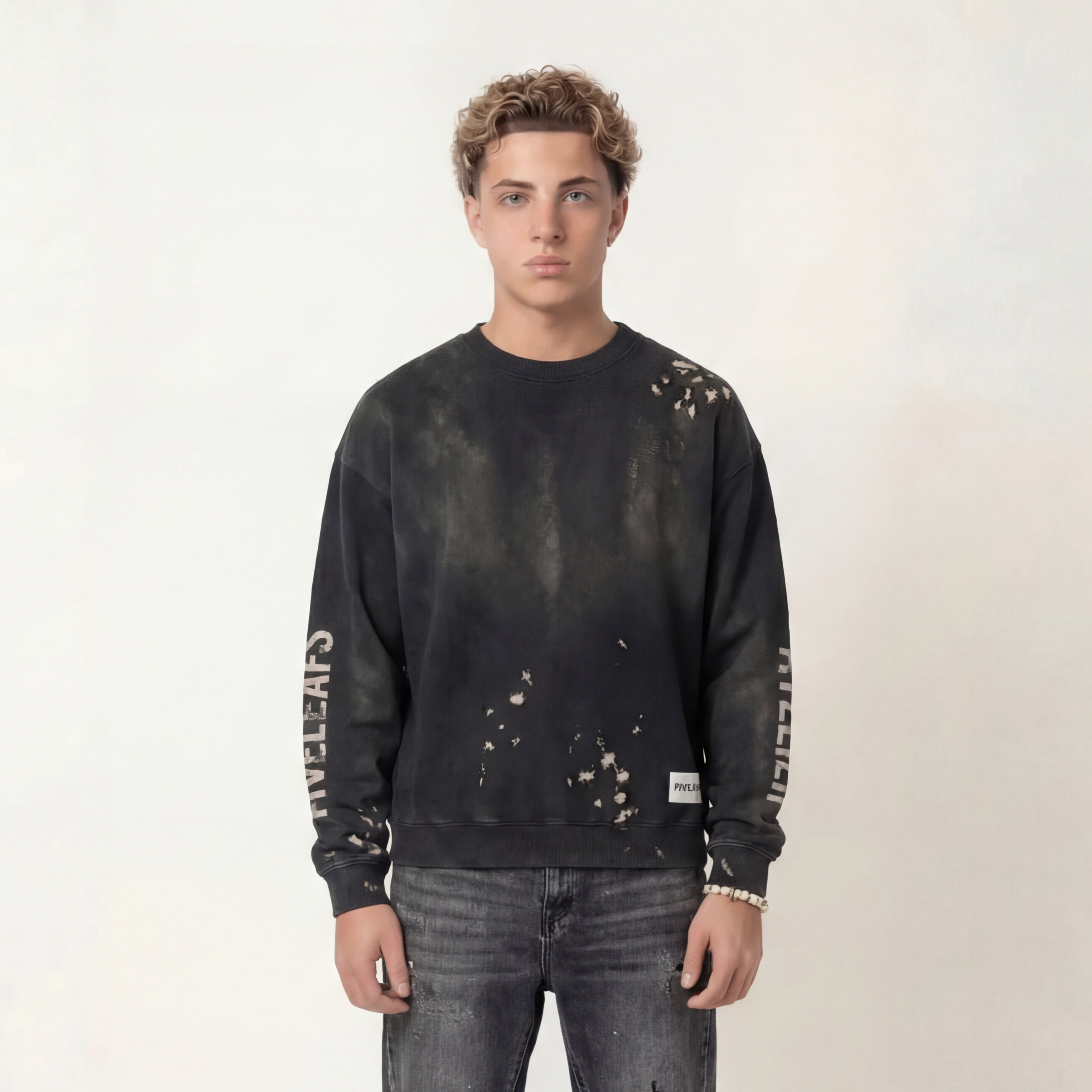 DISTRESS CORE — SWEATSHIRT