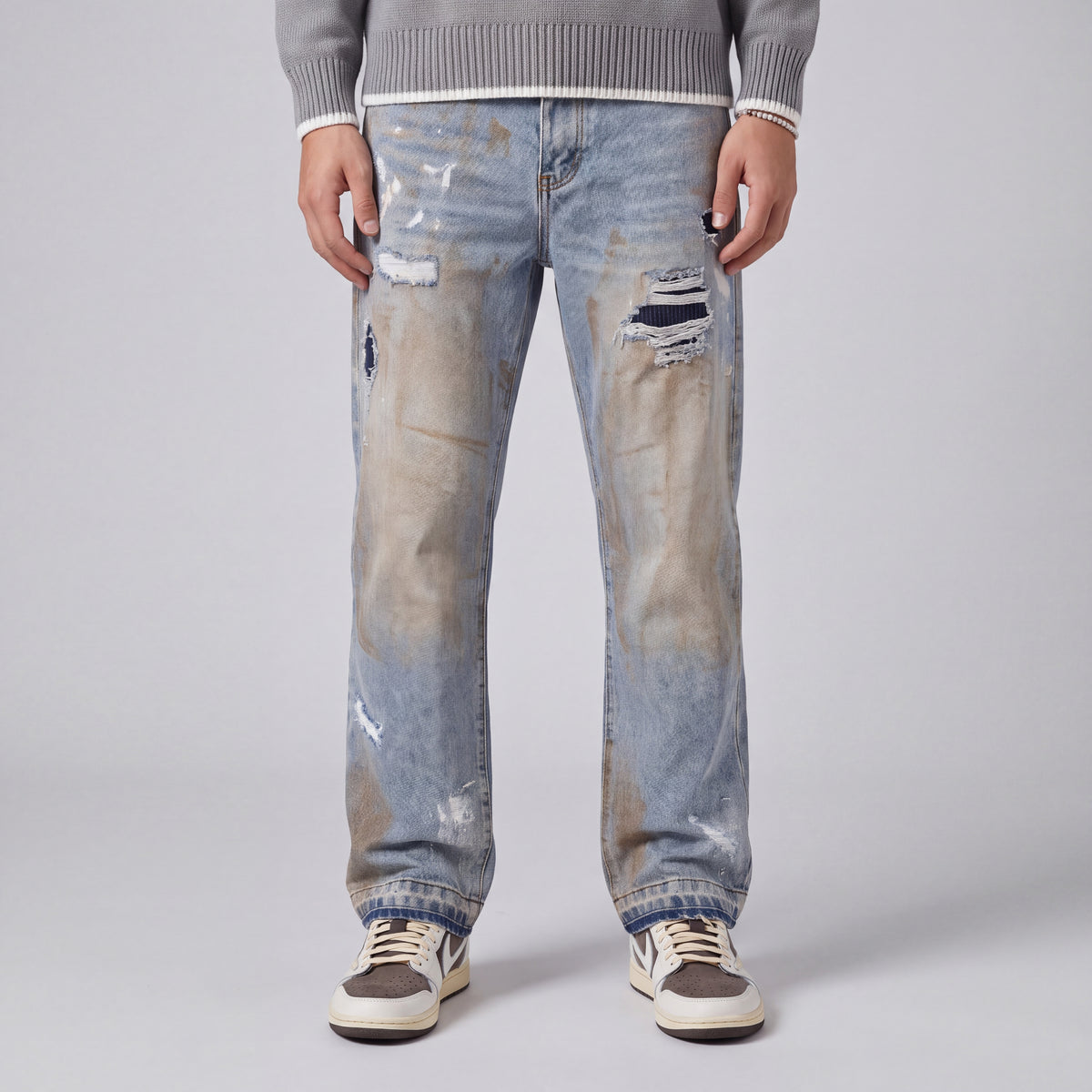 VINTAGE RIP - Jeans worn in DEP studio format with matching sneakers