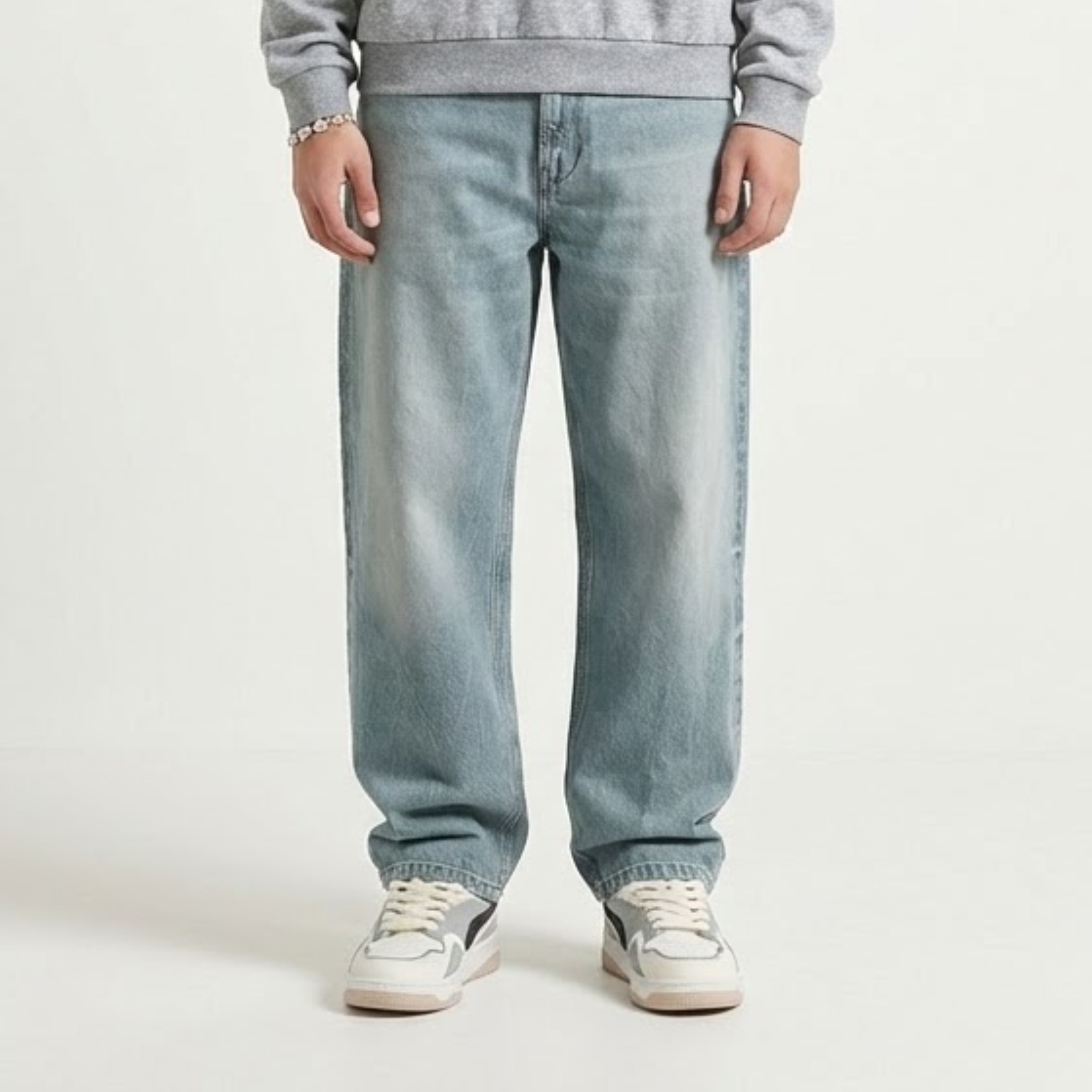 STRAIGHT FIT - JEANS