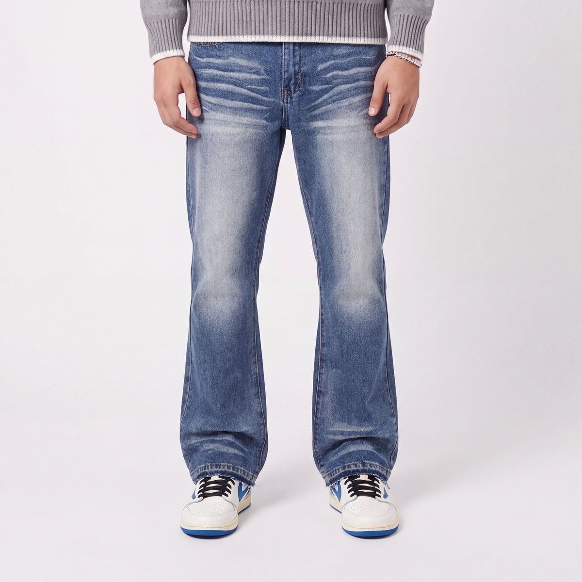 FADED BLUE - Flared Jeans worn in DEP studio format with matching sneakers